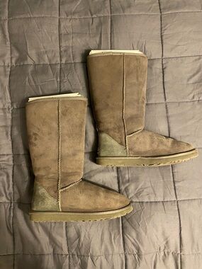 UGG Tall Suede Boots in Gray